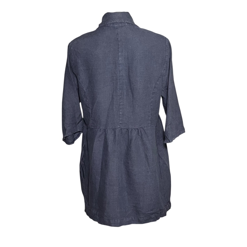 Women's Blue Button-Up Top - Picture 3 of 8